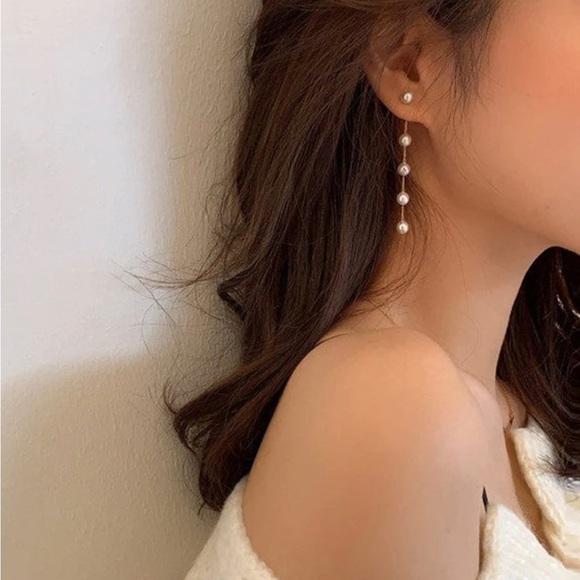 Faux pearl dangle earrings delicate - Picture 3 of 3